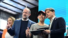 Los 1.100 alumnos y alumnas de doce escuelas recibieron sus dispositivos de Conectar Igualdad.