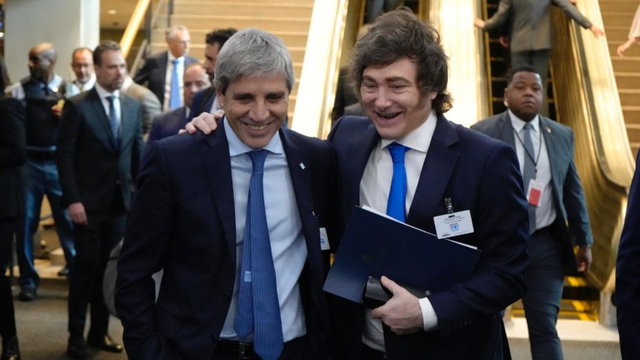 Luis Caputo y Javier Milei.
