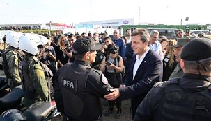 Massa en Rosario al inaugurar un centro de operaciones policiales e incorporación de 500