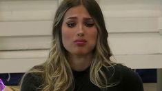 Julieta no quiere una relación abierta con su pareja. Julieta no quiere una relación abierta con su pareja.