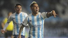 Juanfer Quintero festeja su gol, el segundo de Racing a Estudiantes. Juanfer Quintero festeja su gol, el segundo de Racing a Estudiantes.