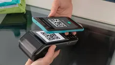 A partir del viernes se podrán hacer pagos en dólares con débito y QR A partir del viernes se podrán hacer pagos en dólares con débito y QR