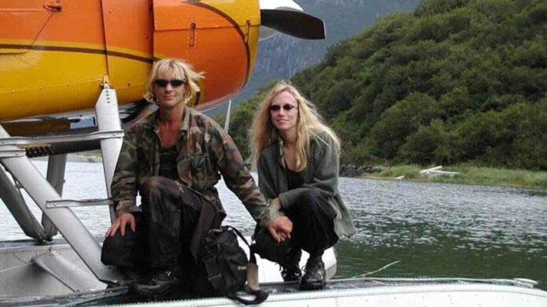Timothy Treadwell y su novia Amie Huguenard fueron devorados por un oso en 2003.