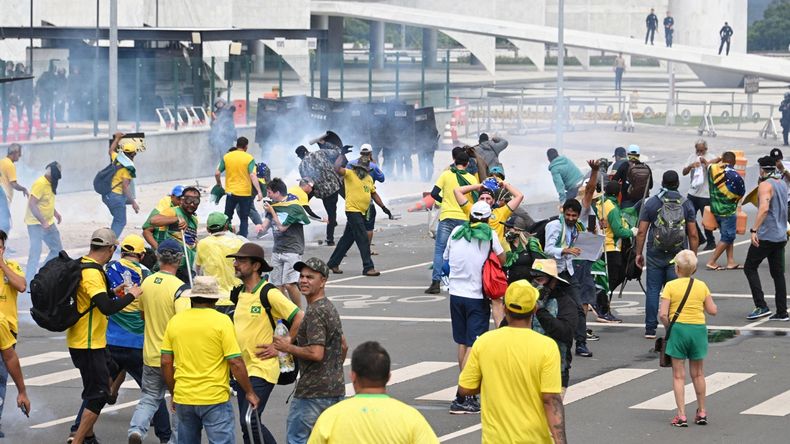 Los pr&oacute;fugos est&aacute;n acusados de haber participado del intento de golpe de estado en 2023.