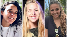 Emily Damari, Doron Steinbrecher y Romi Gonen fueron escogidas para ser las primeras tres rehenes de Hamás liberadas en el alto el fuego con Israel. Emily Damari, Doron Steinbrecher y Romi Gonen fueron escogidas para ser las primeras tres rehenes de Hamás liberadas en el alto el fuego con Israel.