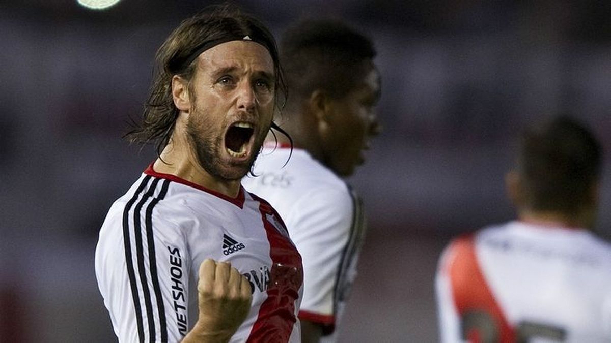 En qué clubes jugó Fernando Cavenaghi? | El Crack Deportivo