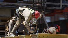 El nivel de desempleo descendió en Buenos Aires. El nivel de desempleo descendió en Buenos Aires.