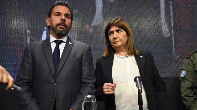 Vicente Ventura Barreiro, junto a Patricia Bullrich.