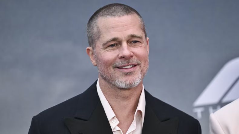 El actor sorprendió con un look más oscuro y descontracturado durante el rodaje en Europa.