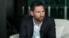 Messi deslumbró con un outfit en una paleta de tonos neutros. Messi deslumbró con un outfit en una paleta de tonos neutros.