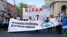 La movilización fue desde el Hospital Bonaparte hasta Plaza de Mayo.