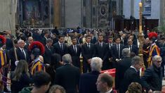 Paulo Dybala, Leandro Paredes y Matías Soulé despidieron al papa Francisco. Paulo Dybala, Leandro Paredes y Matías Soulé despidieron al papa Francisco.