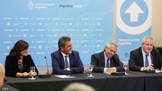 Kelly Olmos, Sergio Massa, Alberto Fernández y Jaime Perczyk.