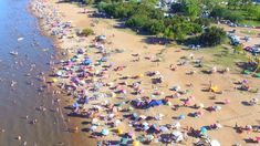 Esta ciudad entrerriana mezcla playas extensas, aguas termales y atractivos naturales. Esta ciudad entrerriana mezcla playas extensas, aguas termales y atractivos naturales.