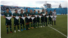 En Ferro bancamos este trapo publicó el club en Twitter. En Ferro bancamos este trapo publicó el club en Twitter.