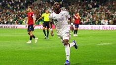 México vence 2 a 0 con Chequia. Julián Quiñoes, uno de los goleadores.