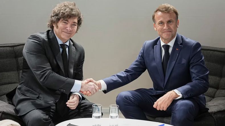 Antes de iniciar su visita oficial de tres días en Francia