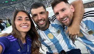 Antonela, Lio y el Kun y la foto que recorre las redes sociales.