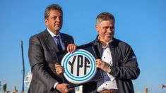 Sergio Massa junto al presidente de YPF, Pablo González. Sergio Massa junto al presidente de YPF, Pablo González.
