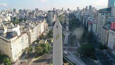 La Ciudad y el obelisco vistas desde las alturas. La Ciudad y el obelisco vistas desde las alturas.