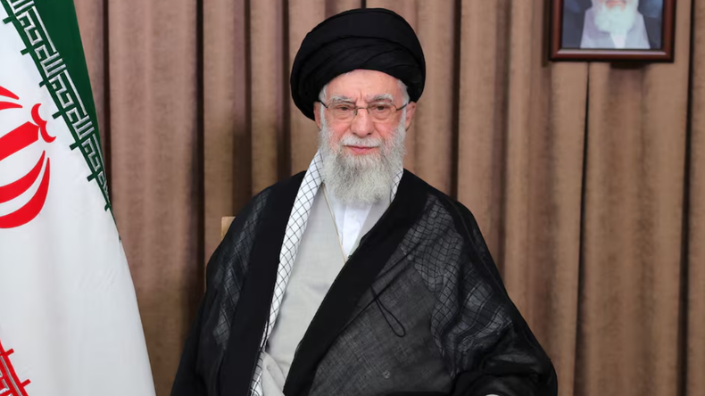 Ali Khamenei, líder supremo de Irán. Ali Khamenei, líder supremo de Irán.