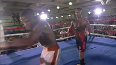 El aterrador momento que se vivió en la pelea por el título de peso ligero africano de la WBF. El aterrador momento que se vivió en la pelea por el título de peso ligero africano de la WBF.