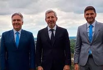 Martín Llaryora, Rogelio Frigerio y Maximiliano Pullaro.