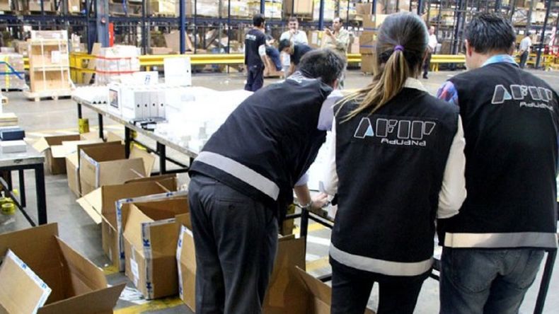 AFIP subasta celulares, cámaras fotográficas y relojes inteligentes: precios, fecha y cómo participar