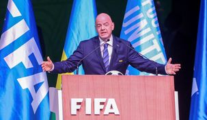 El suizo Gianni Infantino recibió el reclamo.