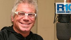 Beto Casella conducirá la primera mañana de Radio 10, de 6 a 9 hs Beto Casella conducirá la primera mañana de Radio 10, de 6 a 9 hs