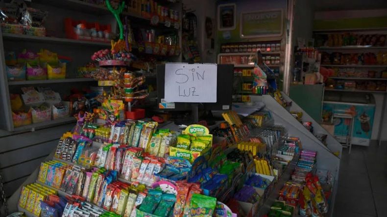 Más de 10.000 siguen sin luz en el AMBA.