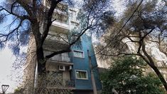 La mujer se arrojó del sexto piso del inmueble situado en Garibaldi 83. La mujer se arrojó del sexto piso del inmueble situado en Garibaldi 83.