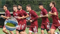 Sosa viene de Estados Unidos; y no recibió tarjetas rojas y solo tuvo 15 tarjetas amarillas. Sosa viene de Estados Unidos; y no recibió tarjetas rojas y solo tuvo 15 tarjetas amarillas.