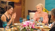 Juana Viale reemplazó a Mirtha Legrand Juana Viale reemplazó a Mirtha Legrand
