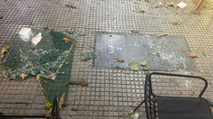 El hecho se produjo mientras un hombre tomaba café en un bar de Palermo. El hecho se produjo mientras un hombre tomaba café en un bar de Palermo.