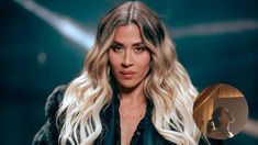 Posó con un traje de baño negro y se llevó todos los elogios de sus seguidores. Posó con un traje de baño negro y se llevó todos los elogios de sus seguidores.