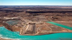 Las represas Néstor Kirchner y Jorge Cepernic. Las represas Néstor Kirchner y Jorge Cepernic.