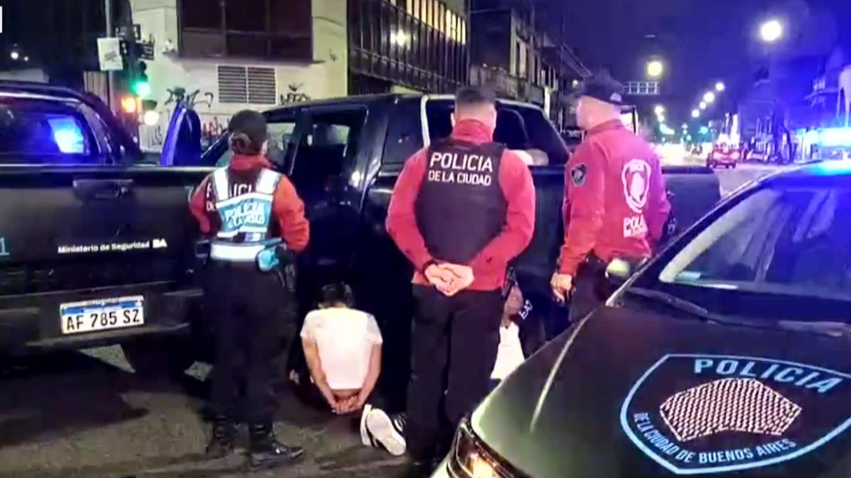 Persecución y choque en Villa Crespo: intentaban escapar de un control policial, pero terminaron detenidos