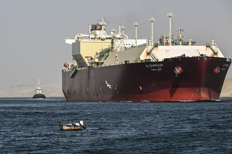 Hutíes de Yemen garantizan el paso de barcos rusos y chinos y reivindican ataque a buque de EEUU.
