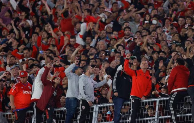 Se busca evitar eventuales cruces con los hinchas de River.