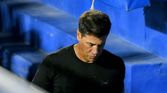 Sebastián Domínguez no le encuentra la vuelta al campeón. Sebastián Domínguez no le encuentra la vuelta al campeón.