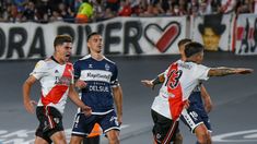 Julián Álvarez amplió la ventaja 2 a 0 frente al Lobo.