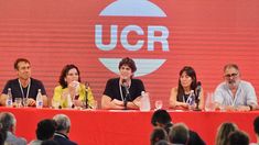 La UCR criticó al Gobierno por el cierre del Ministerio de la Mujer. La UCR criticó al Gobierno por el cierre del Ministerio de la Mujer.