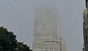 El cielo porteño cubierto de niebla en la tarde del sábado. El cielo porteño cubierto de niebla en la tarde del sábado.