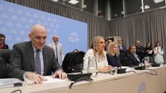 El plenario de comisiones en Diputados firmó cinco dictámenes por la nueva fórmula jubilatoria. El plenario de comisiones en Diputados firmó cinco dictámenes por la nueva fórmula jubilatoria.