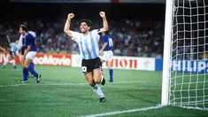 Las declaraciones de Maradona antes de la semifinal del 90 que generan la ilusión para llegar a una nueva final. Las declaraciones de Maradona antes de la semifinal del 90 que generan la ilusión para llegar a una nueva final.
