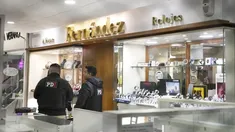 Asaltaron una joyería de Rosario vestidos de policías Asaltaron una joyería de Rosario vestidos de policías