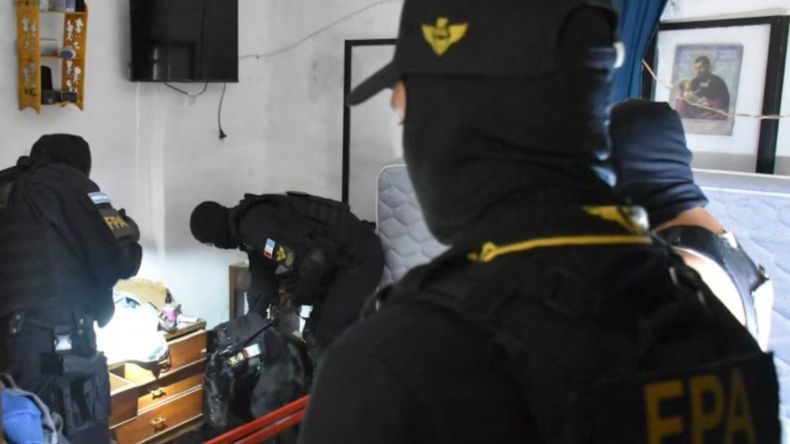 Cinco detenidos por la caída de una banda narco.