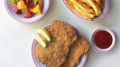 La milanesa de bife de chorizo es un emblema de la gastronomía porteña. La milanesa de bife de chorizo es un emblema de la gastronomía porteña.