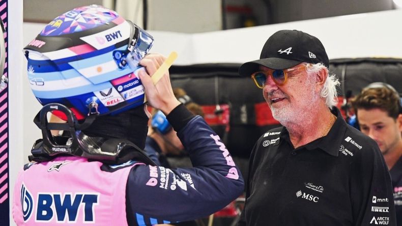 El jefe de equipo de Alpine junto a Franco Colapinto.